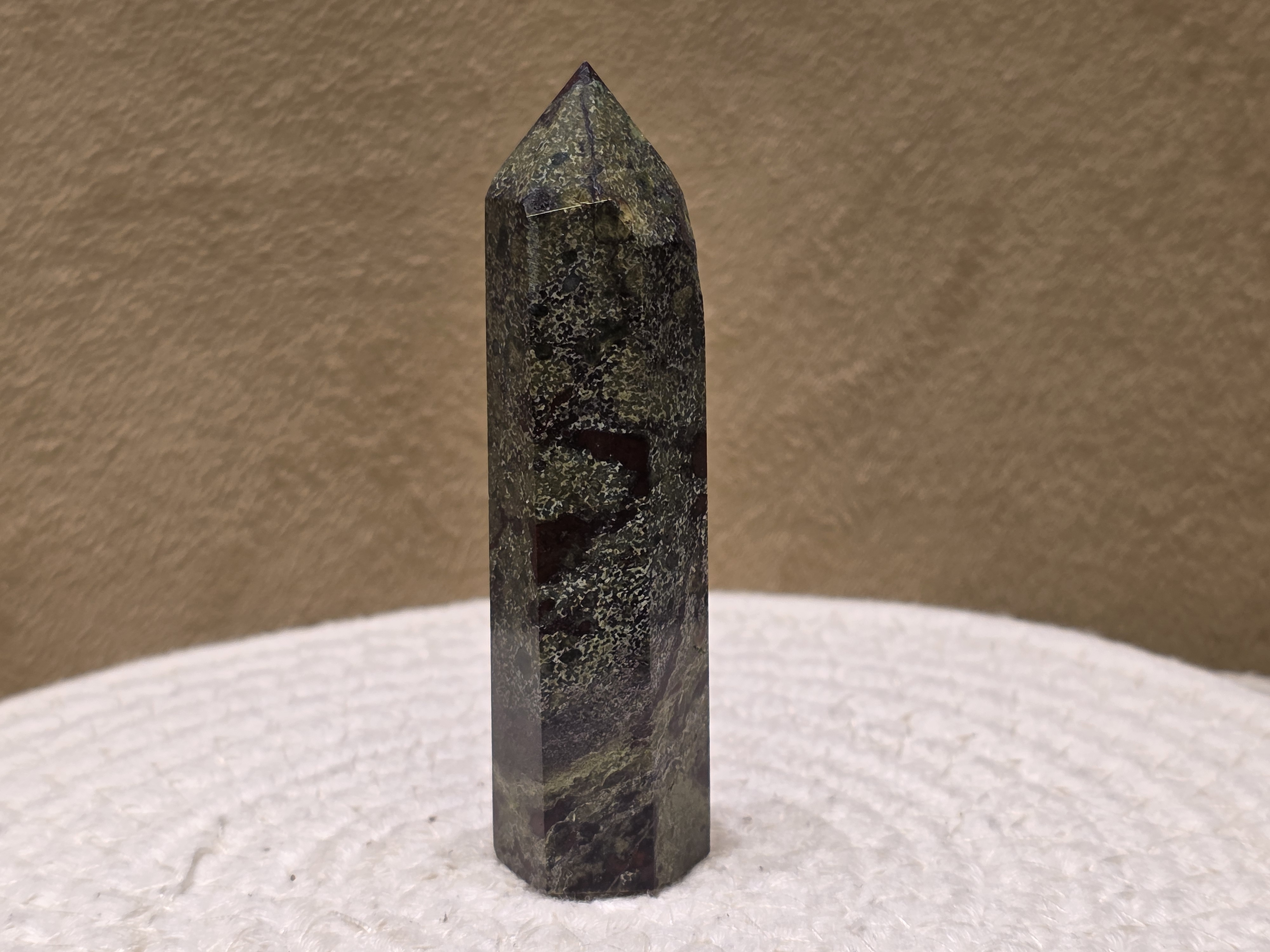 Drakenbloed jaspis punt