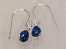 Lapis lazuli oorbellen in zilver