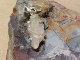Ethiopisch of welo opaal hanger in zilver ruw
