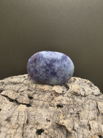 Lepidoliet met roze toermalijn handsteen - "unicorn stone"