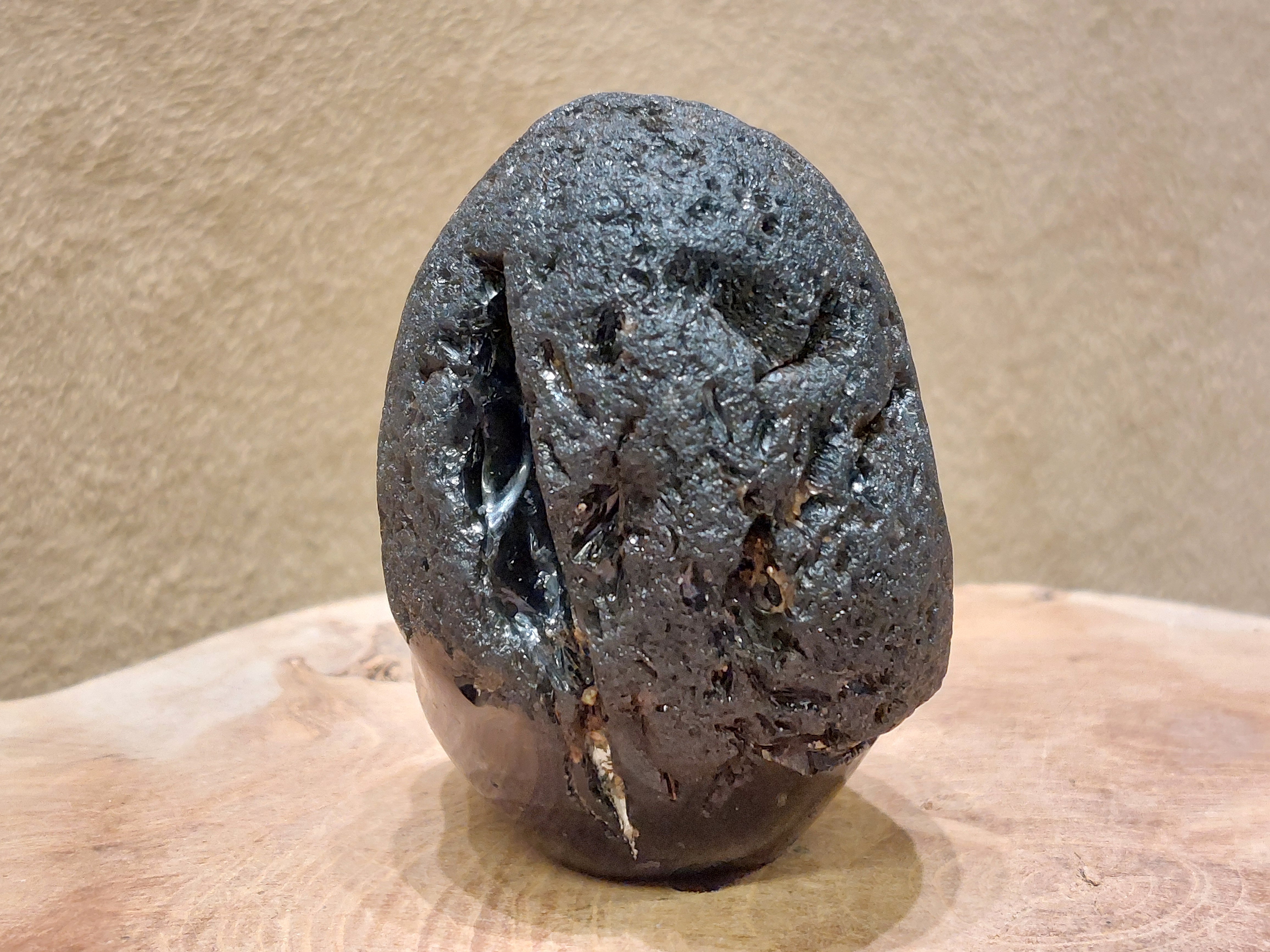 Cintamani human skull