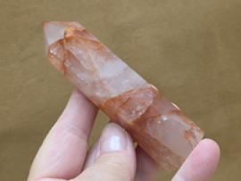 Agnitiet/hematoid kwarts punt