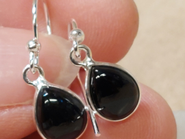 Onyx oorbellen in zilver
