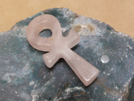 Rozenkwarts ankh