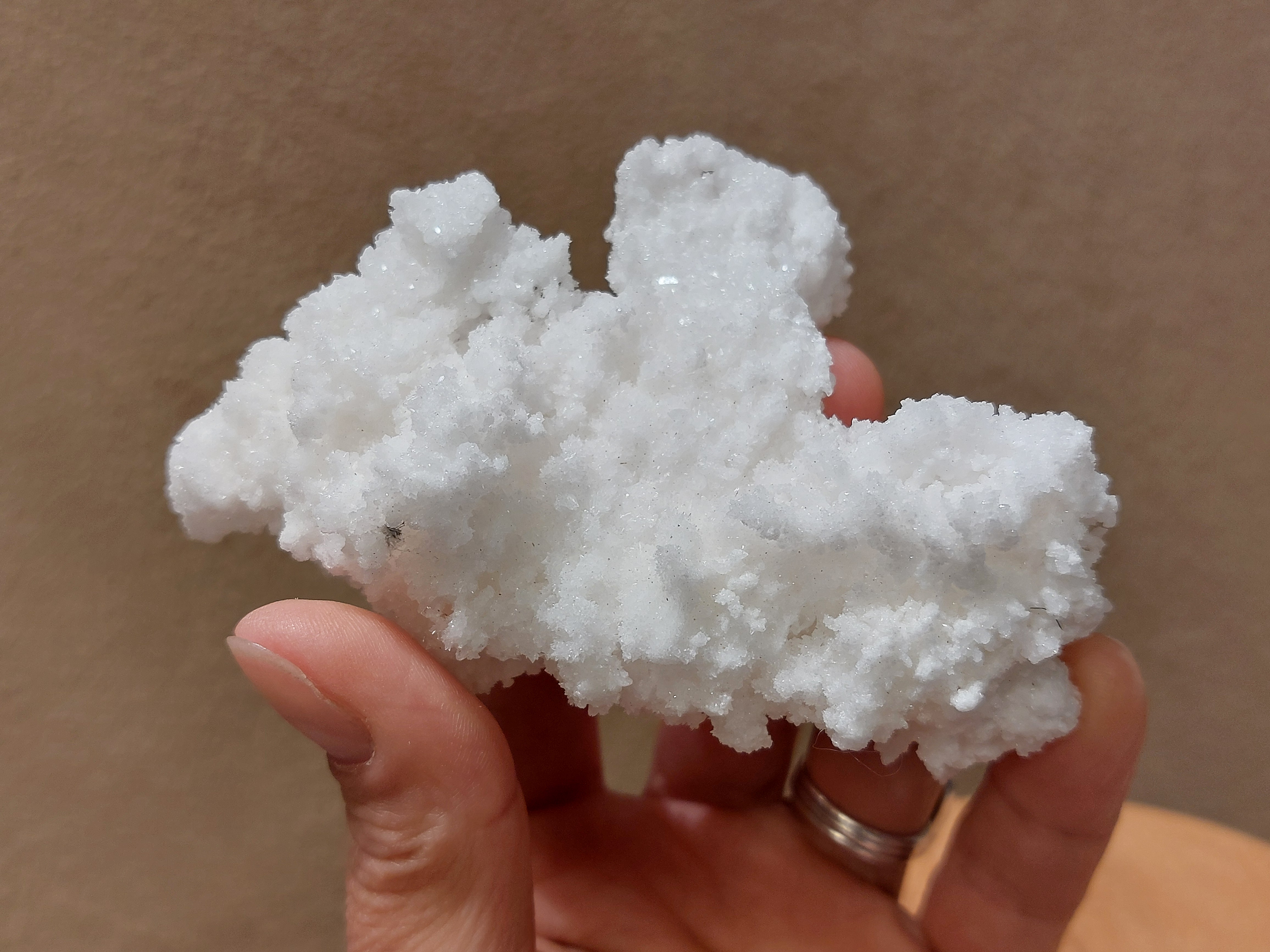Witte aragoniet cluster uit Mexico