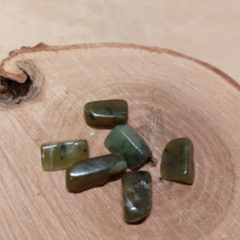 Jade kleine steentjes, 6 stuks