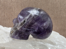 Amethist human skull