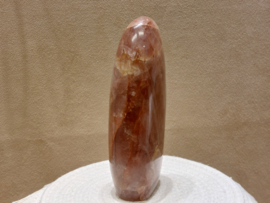 Agnitiet/hematoid kwarts sculptuur