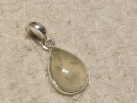 Prehniet hanger in zilver