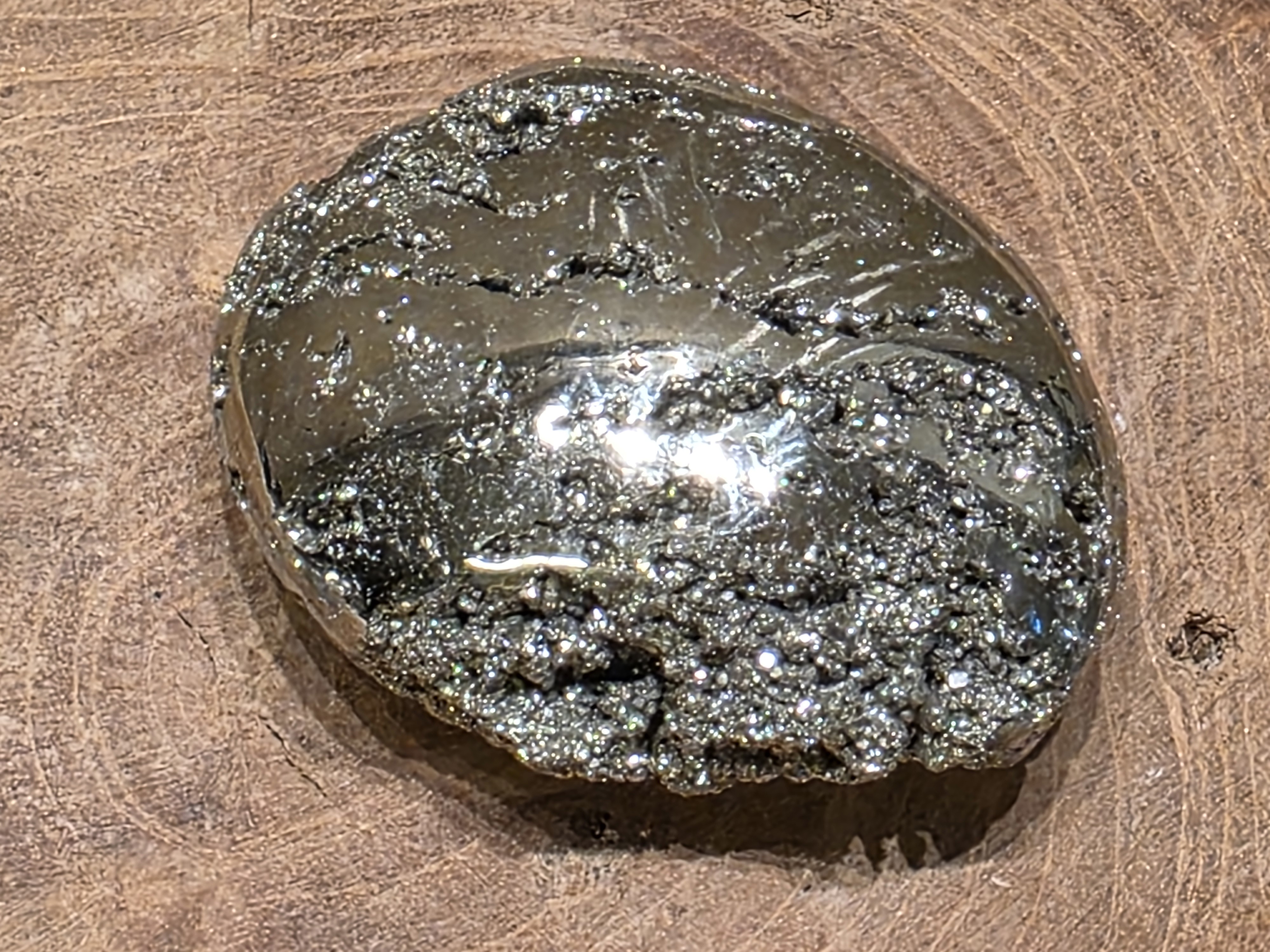 Pyriet handsteen