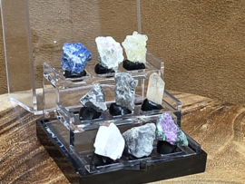 Doosje met diverse uv gevoelige mineralen