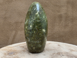 Groene opaal sculptuur