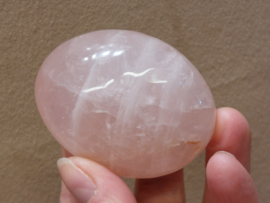 Rozenkwarts handsteen