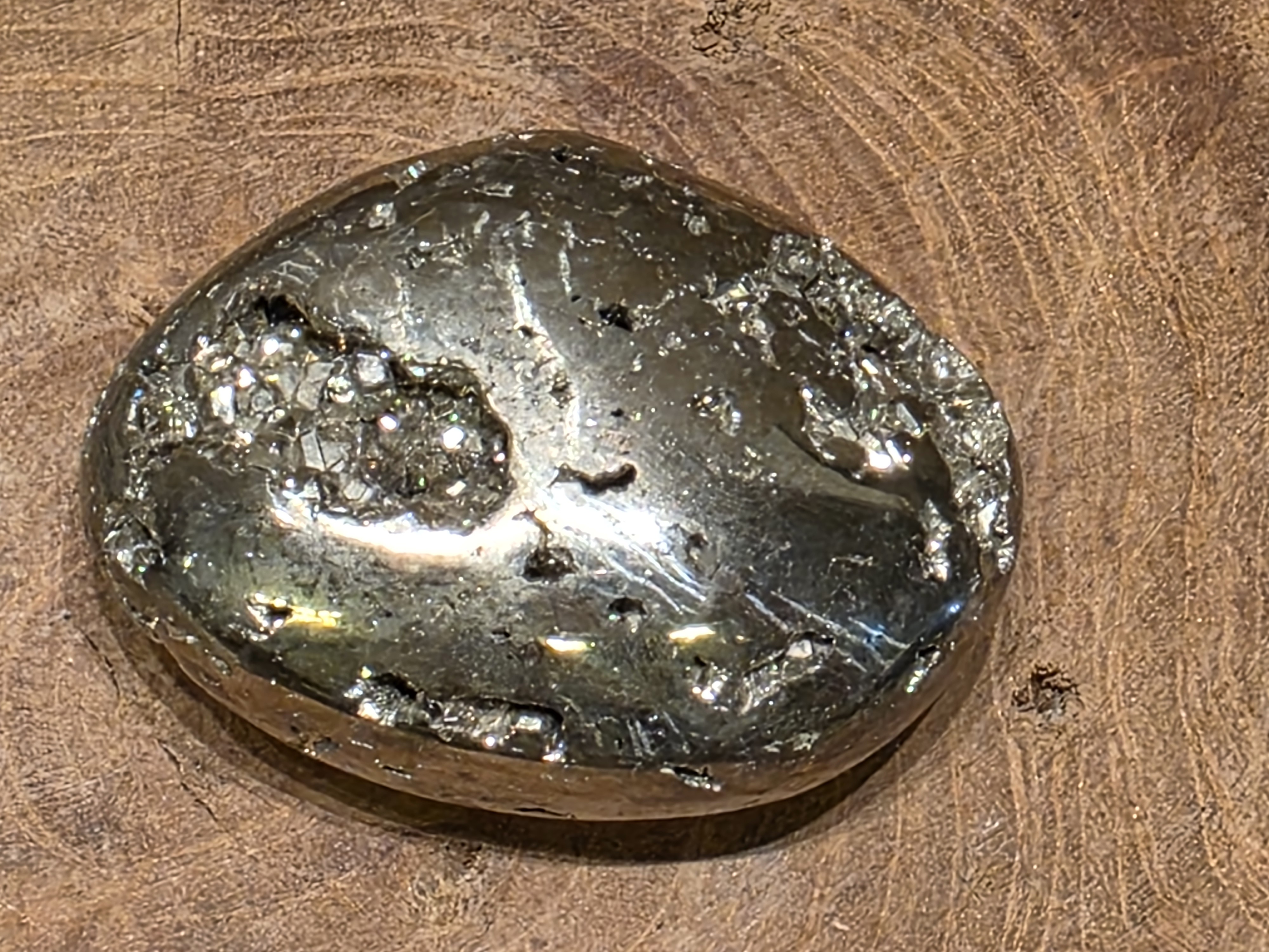 Pyriet handsteen