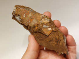 Calciet met hematiet cluster uit Mexico