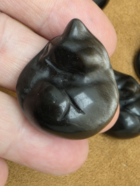 Zilver obsidiaan slapende kat