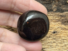 Granaat knuffelsteen