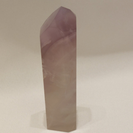 Lavendel fluoriet of Yttrium fluoriet punt