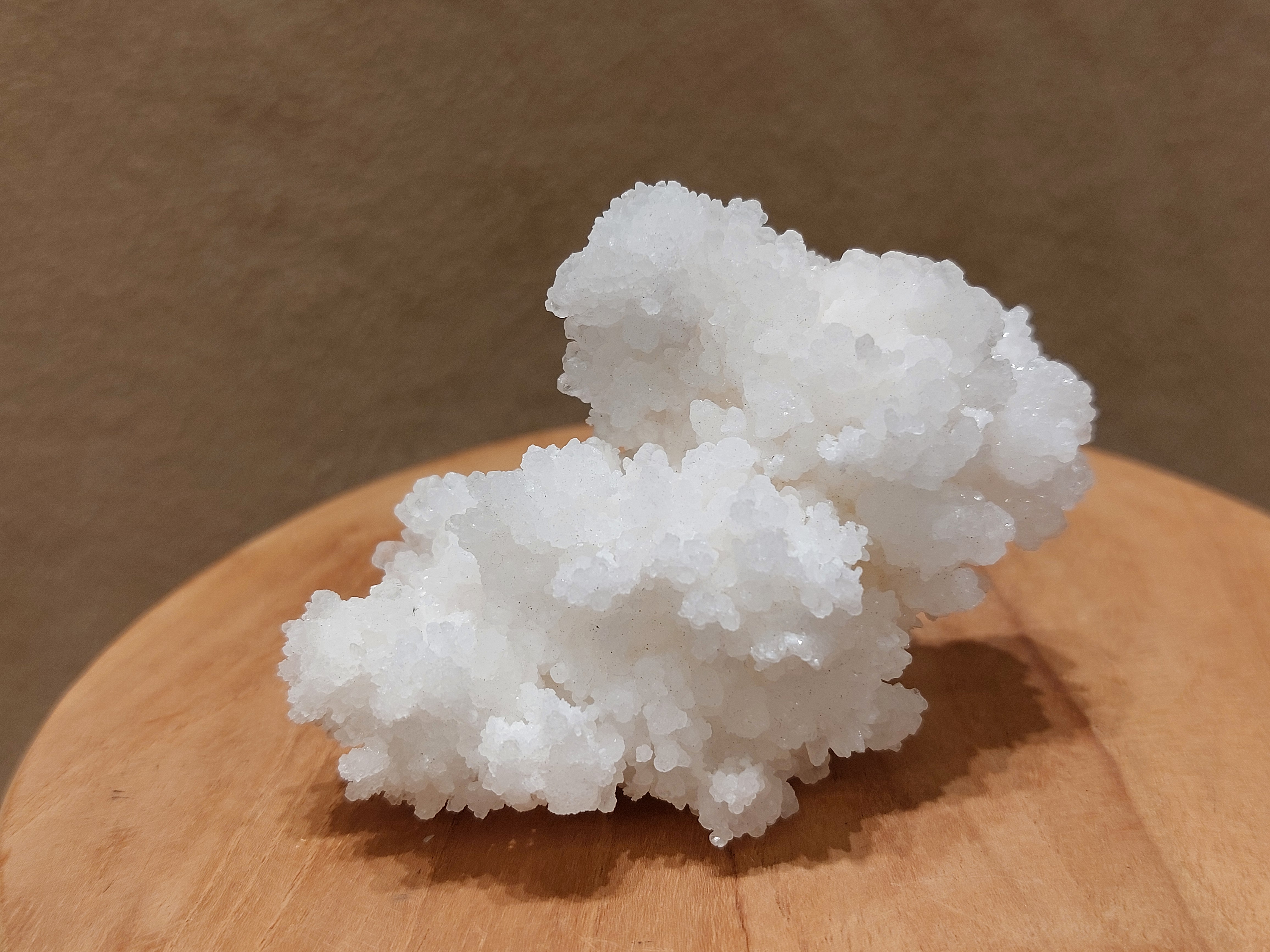 Witte aragoniet cluster uit Mexico