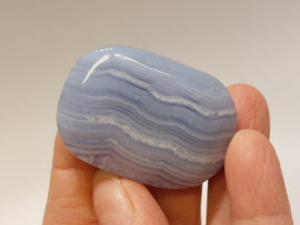 Blauwe chalcedoon of blue lace agaat platte steen