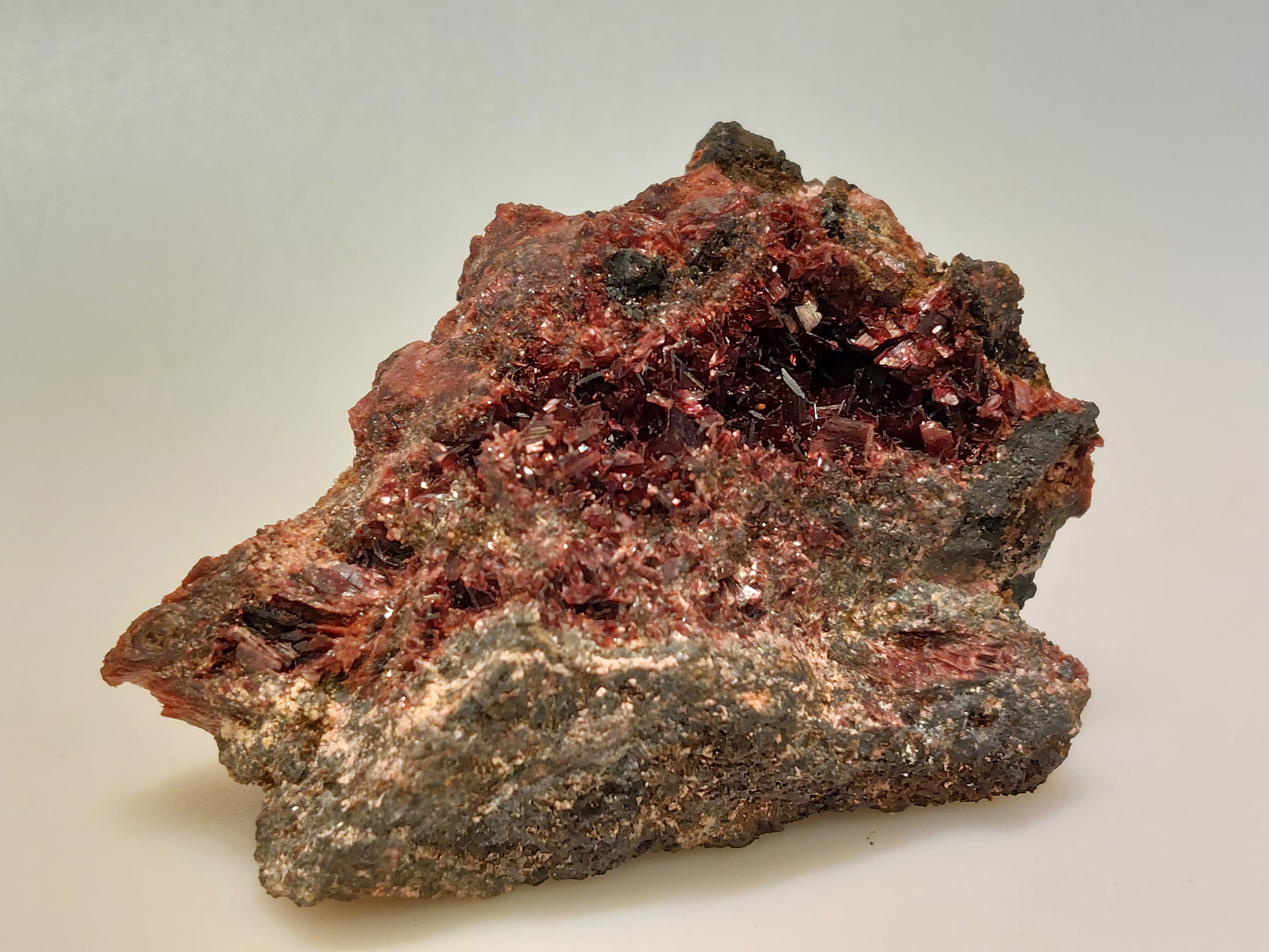 Erytriet cluster gekristalliseerde groeivorm