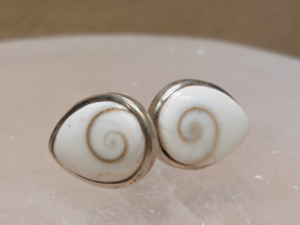 Shiva eye oorbellen in zilver
