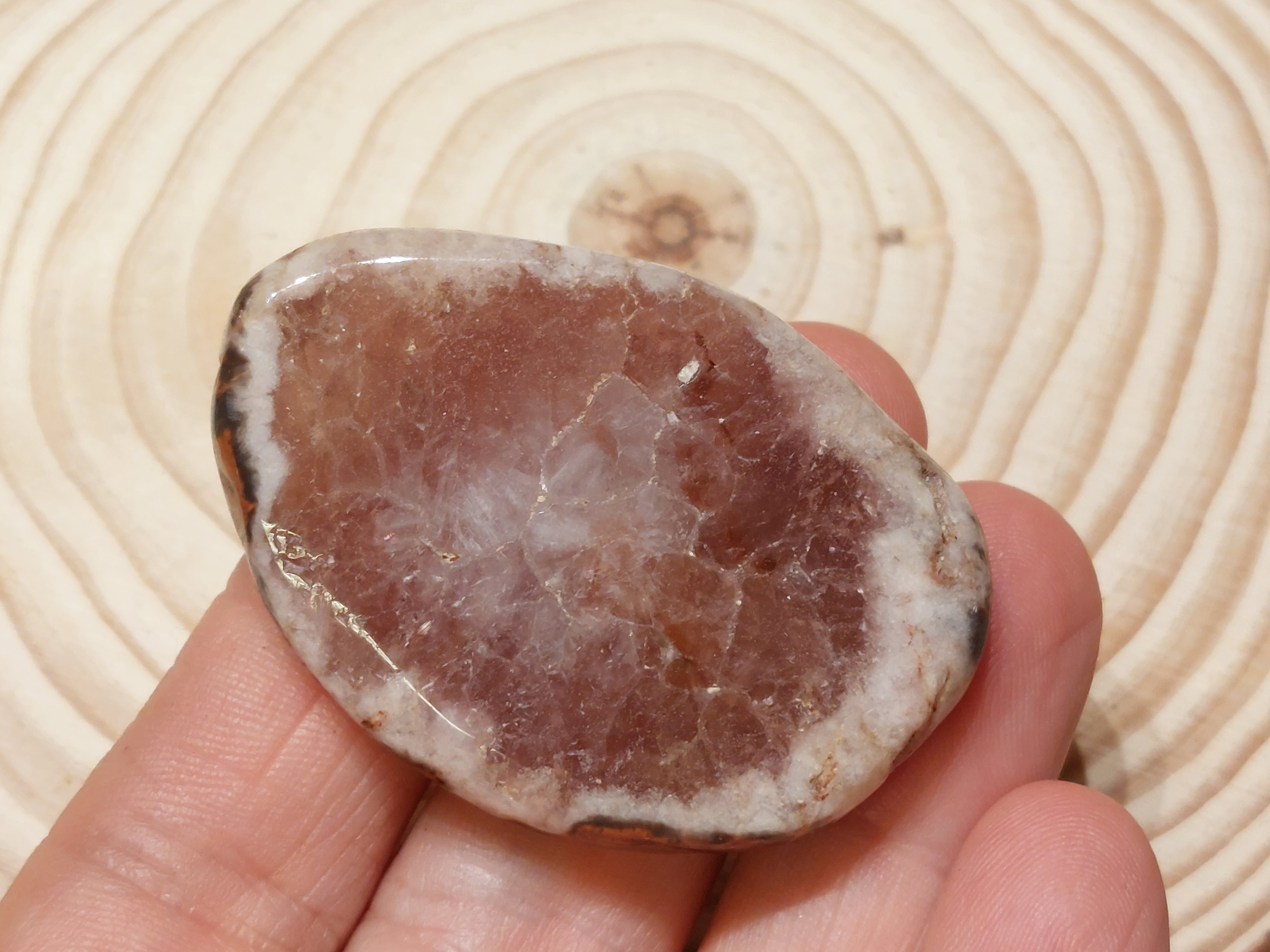 Roze amethist platte steen