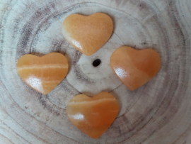 Oranje calciet hart