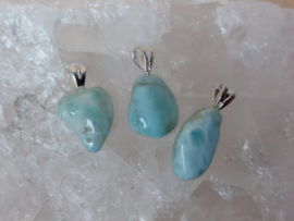 Larimar hanger met zilveren oogje