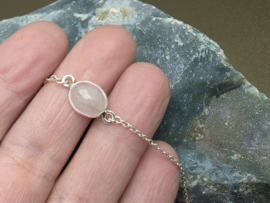 Rozenkwarts armband in zilver