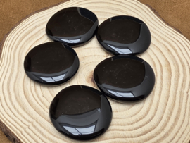 Zwarte obsidiaan platte steen