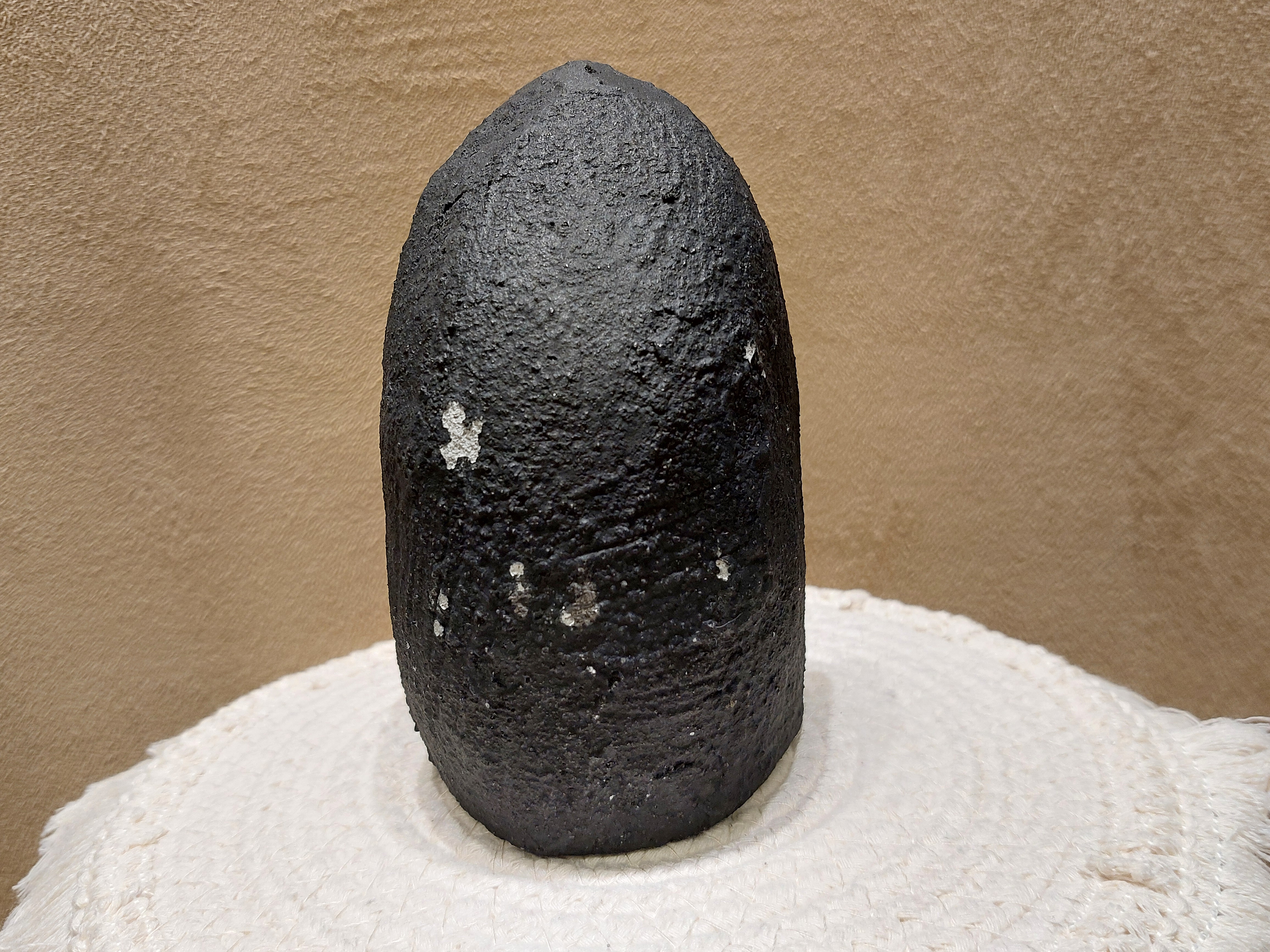 Amethist geode met chlorietinsluitingen