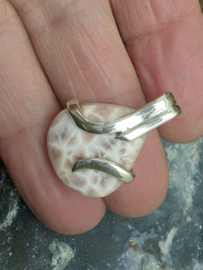 Natroliet hanger in zilver