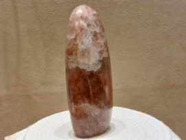 Agnitiet/hematoid kwarts sculptuur