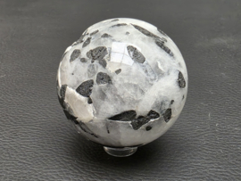 Toermalijn in kwarts bol