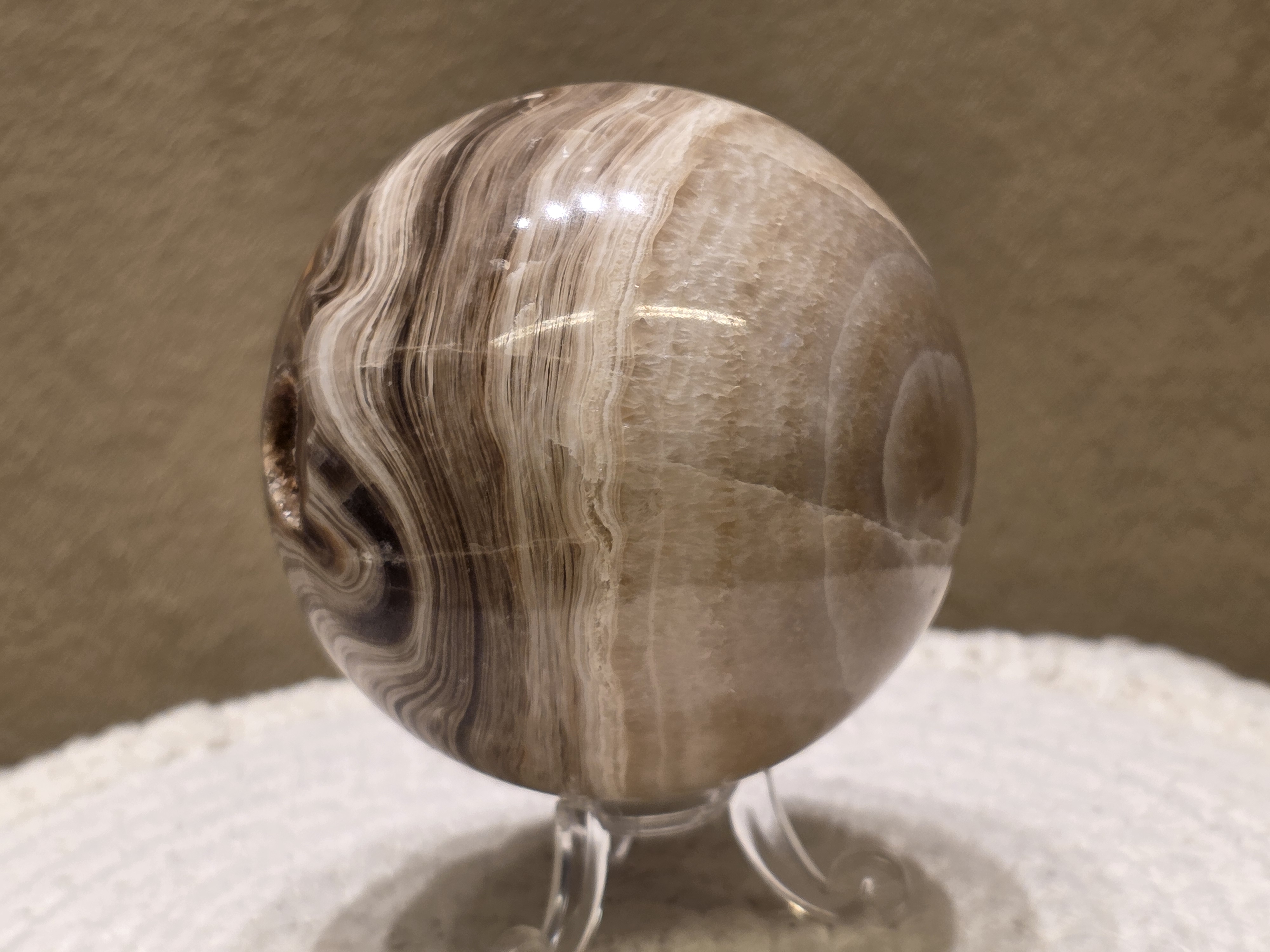 Chocolade calciet/aragoniet bol