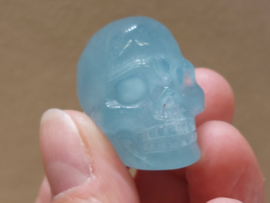 Aquamarijn human skull