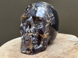 Blauwe amber human skull