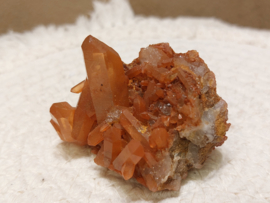 Tangarine kwarts cluster