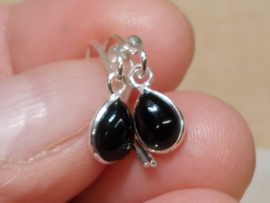Onyx oorbellen in zilver