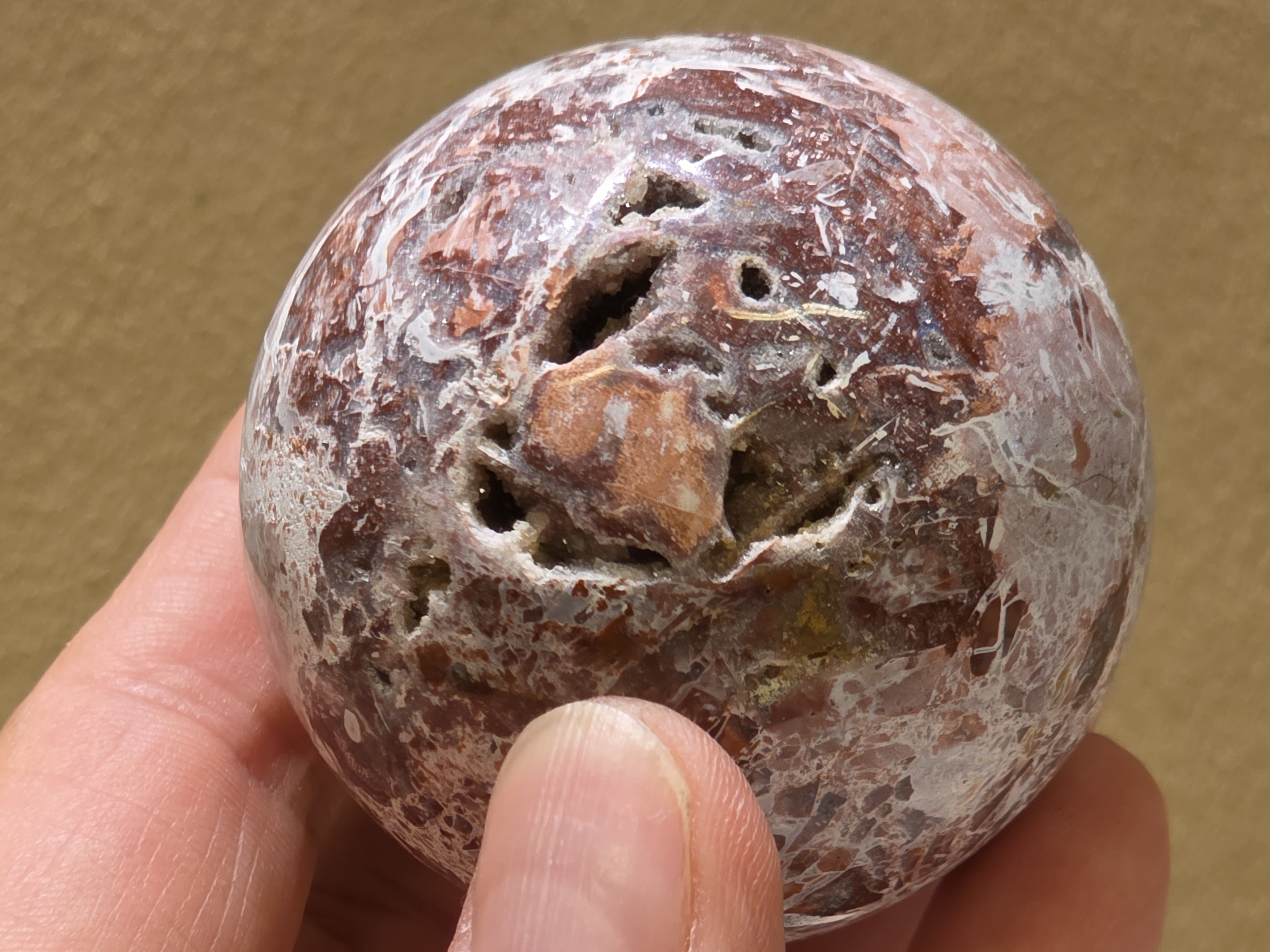 Druzy rode jaspis bol uit Indonesië