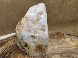 Roze amethist sculptuur