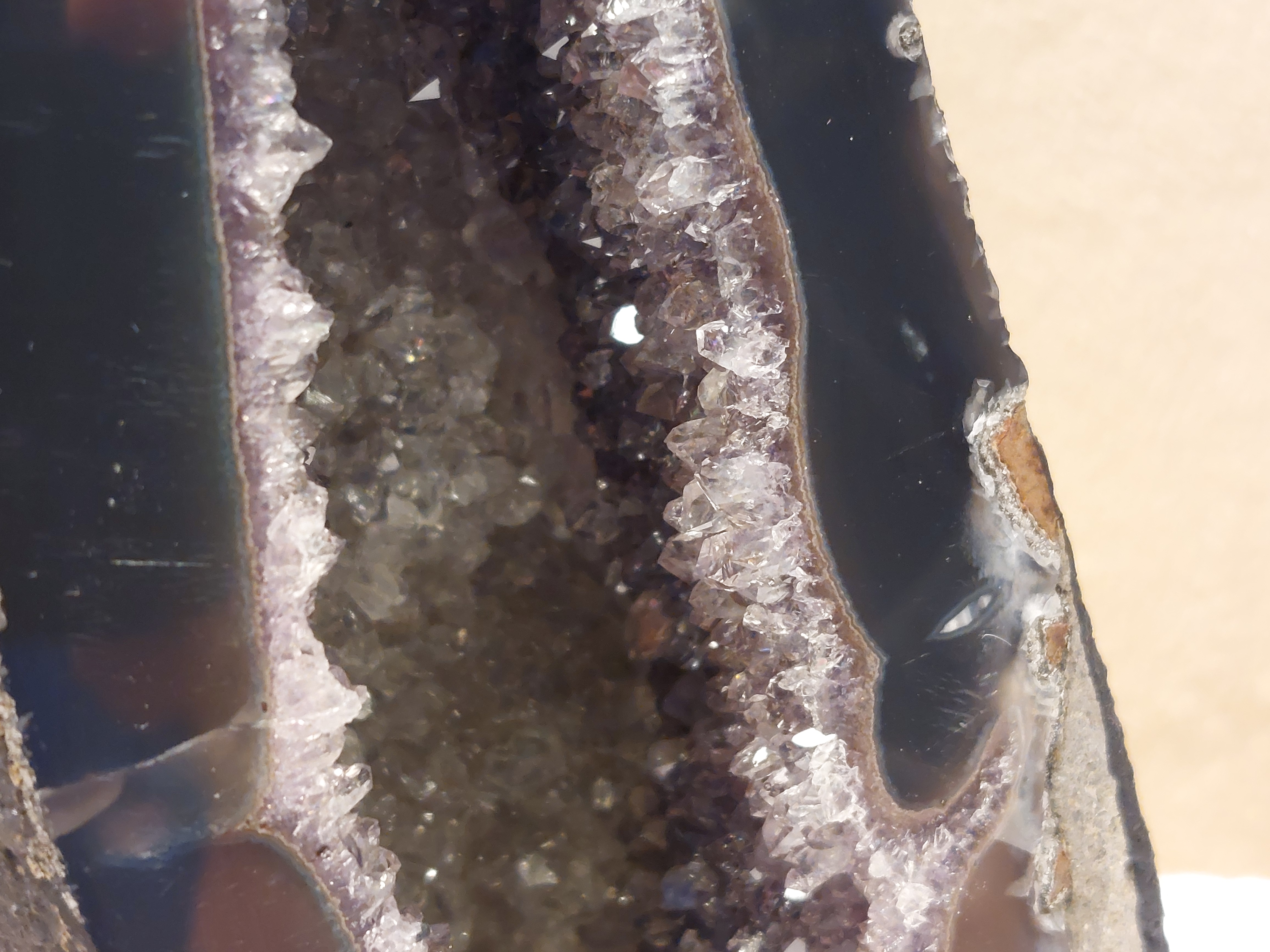 Amethist met agaat geode