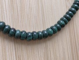 Malachiet ketting met goudkleurige sluiting