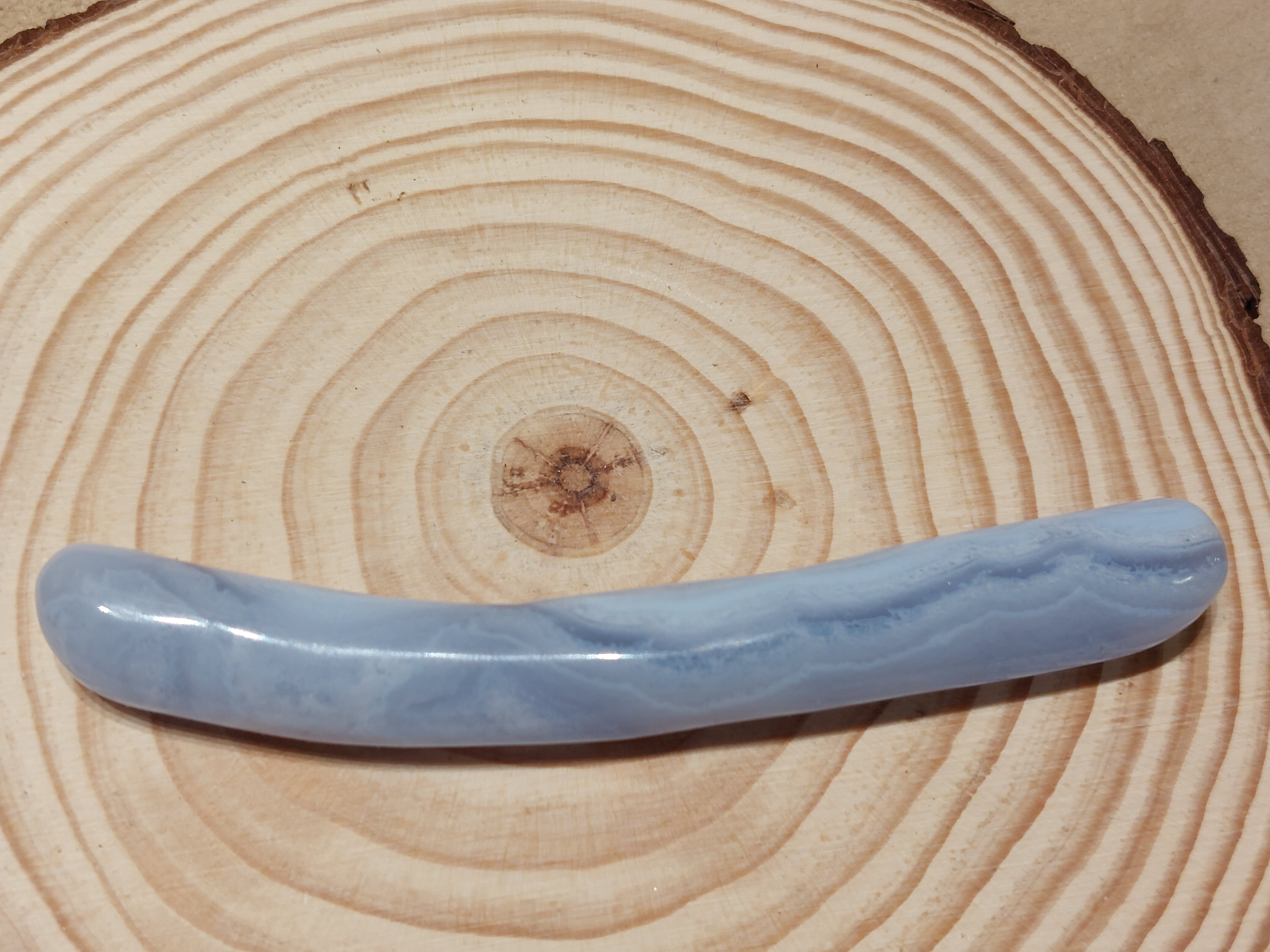 Blauwe chalcedoon of blue lace agaat knuffelsteen/staaf