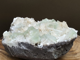 Groene apofylliet met stilbiet