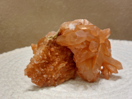 Tangarine kwarts cluster
