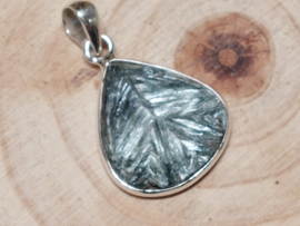 Serafiniet hanger in zilver ruw