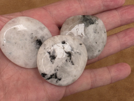 Regenboog maansteen platte steen