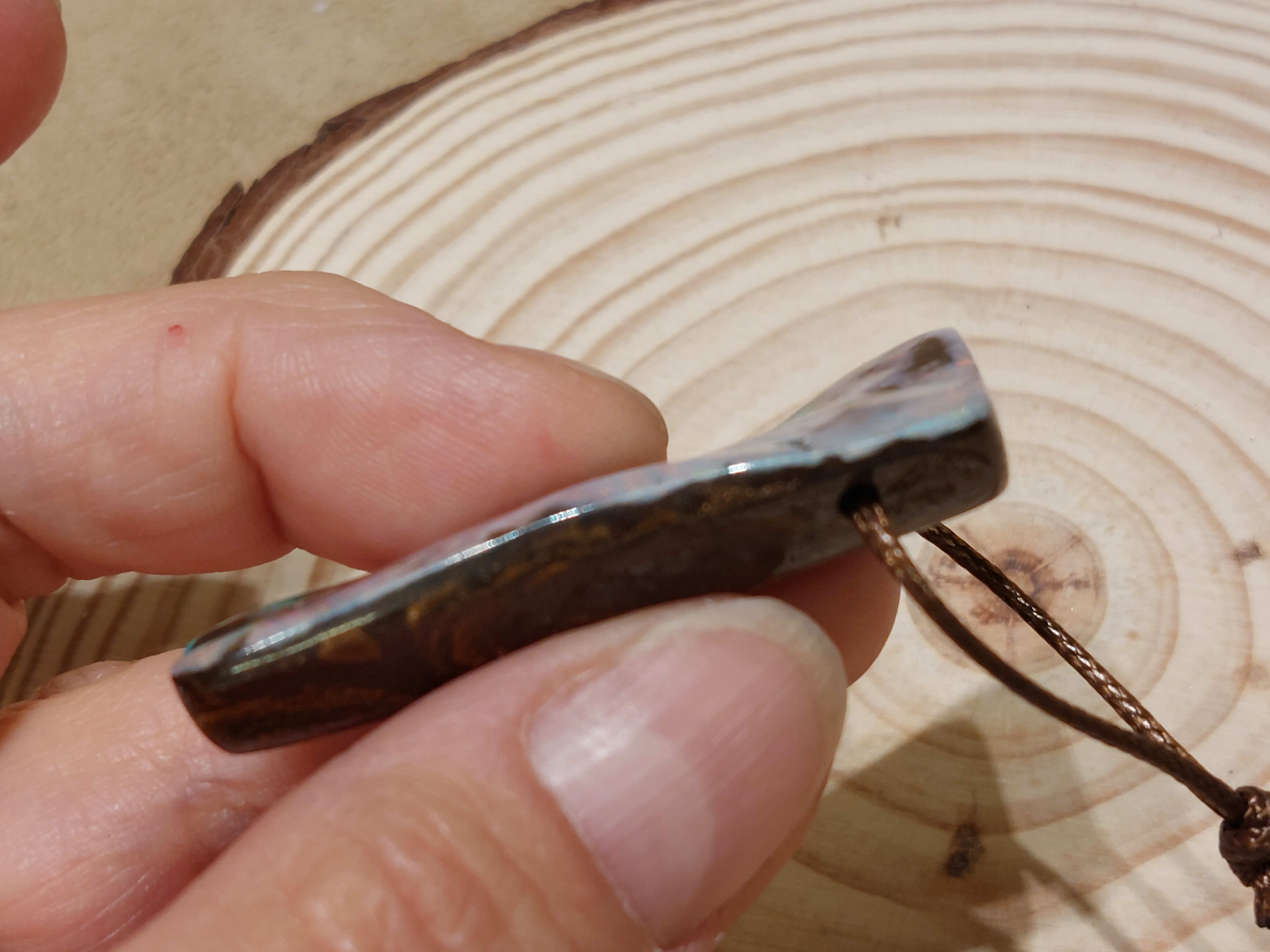 Boulder opaal hanger doorboord